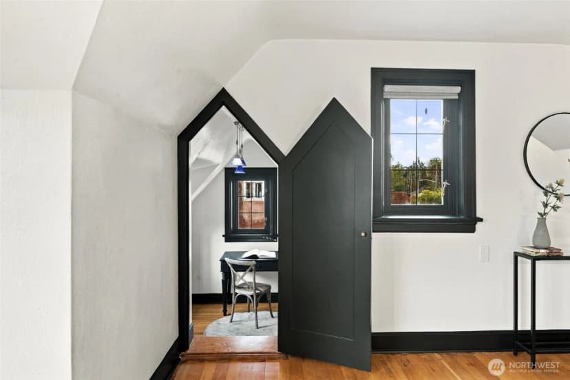 Property photo for 7944 Seward Park Avenue S, Seattle photo 21