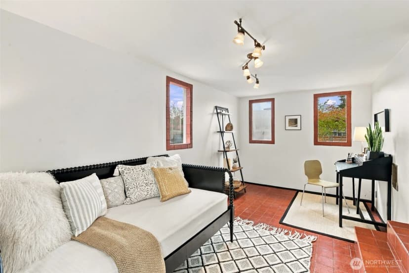 Property photo for 7944 Seward Park Avenue S, Seattle photo 12