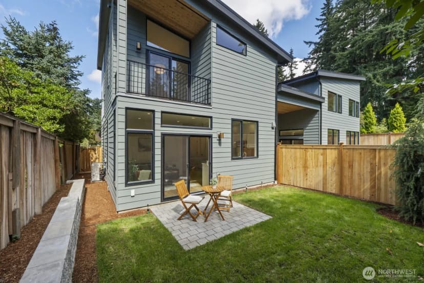 Property photo for 815 Ne 100th Street, Seattle photo 17