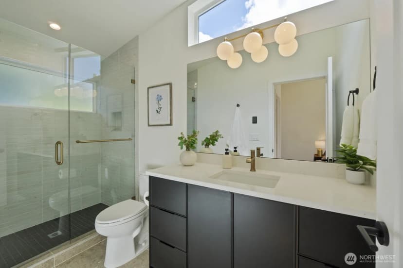 Property photo for 815 Ne 100th Street, Seattle photo 12