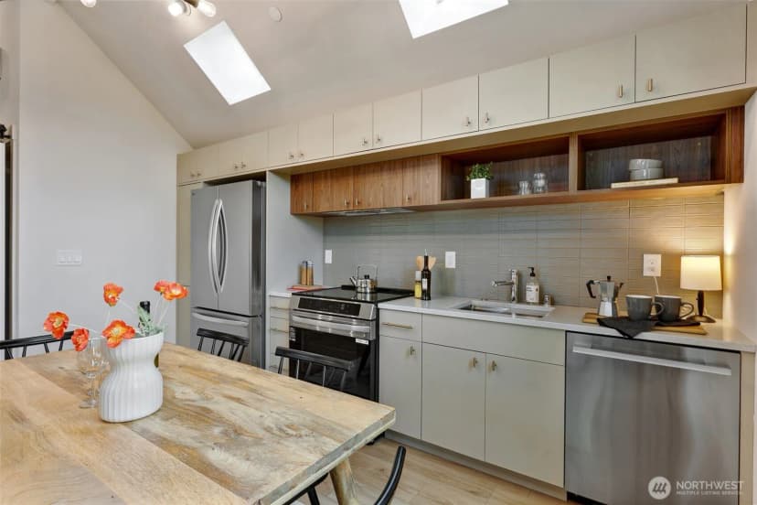Property photo for 1705 Martin Luther King Jr Way, Seattle photo 8