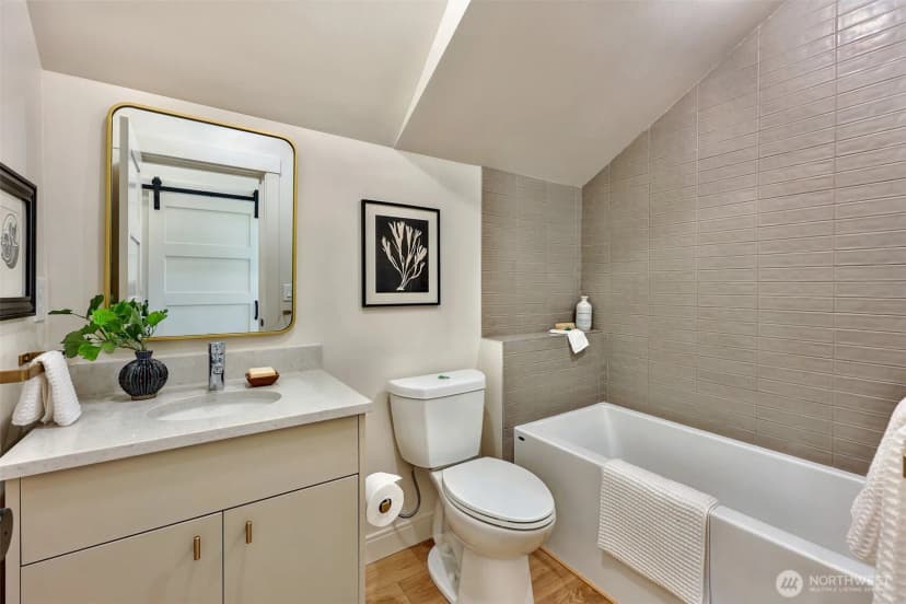 Property photo for 1705 Martin Luther King Jr Way, Seattle photo 18