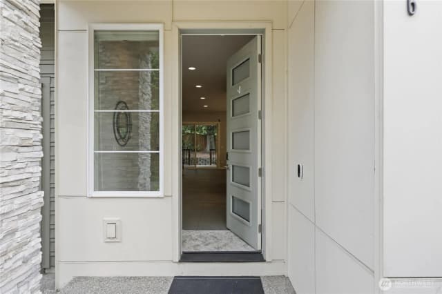 Property photo for 2306 Ne 145th Street, Shoreline photo 2