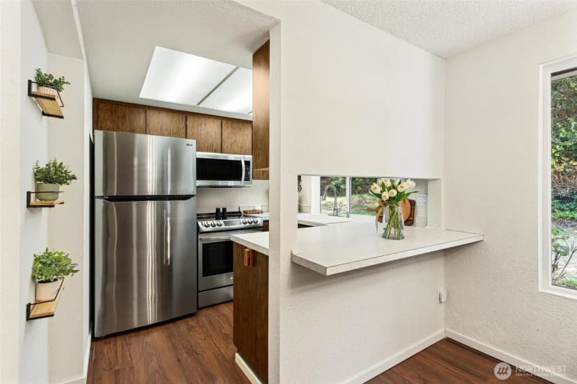 Property photo for 21000 121st Place Se, Kent photo 13