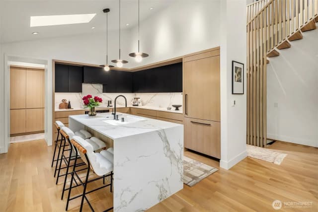 Property photo for 5 Lindley Road, Mercer Island photo 5