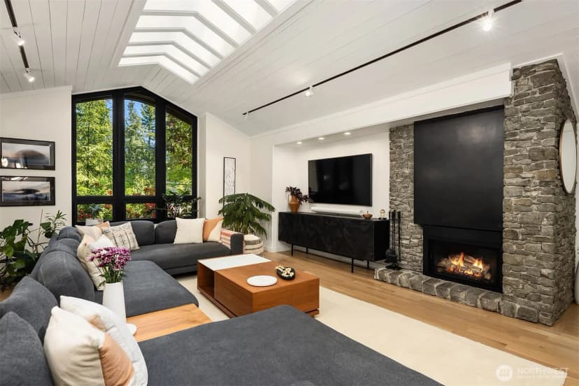 Property photo for 5 Lindley Road, Mercer Island photo 17