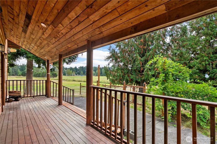 Property photo for 34505 39th Avenue Ct E, Eatonville photo 3