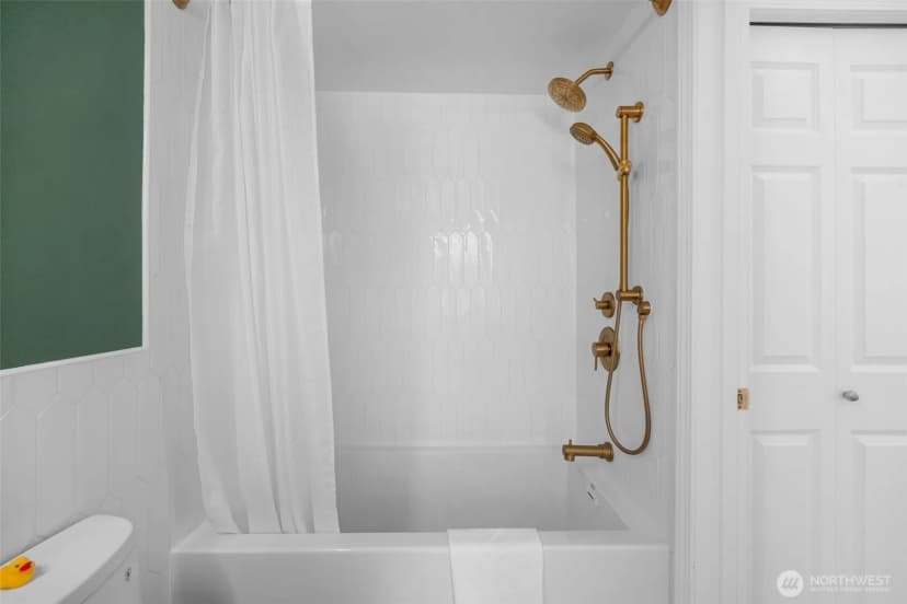 Property photo for 18 Dravus Street #210, Seattle photo 21