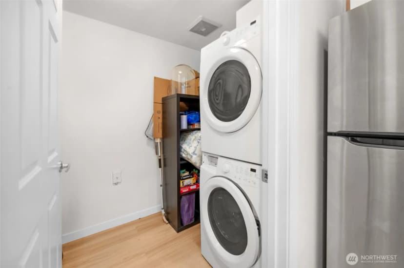 Property photo for 18 Dravus Street #210, Seattle photo 22