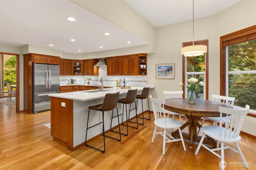 Property photo for 8387 Ne Sumanee Place, Bainbridge Island photo 10
