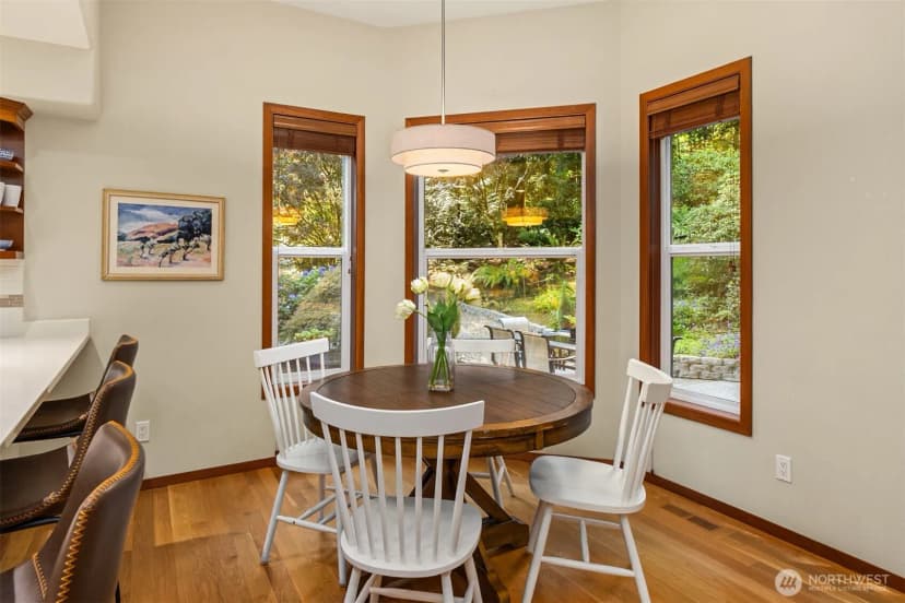 Property photo for 8387 Ne Sumanee Place, Bainbridge Island photo 11