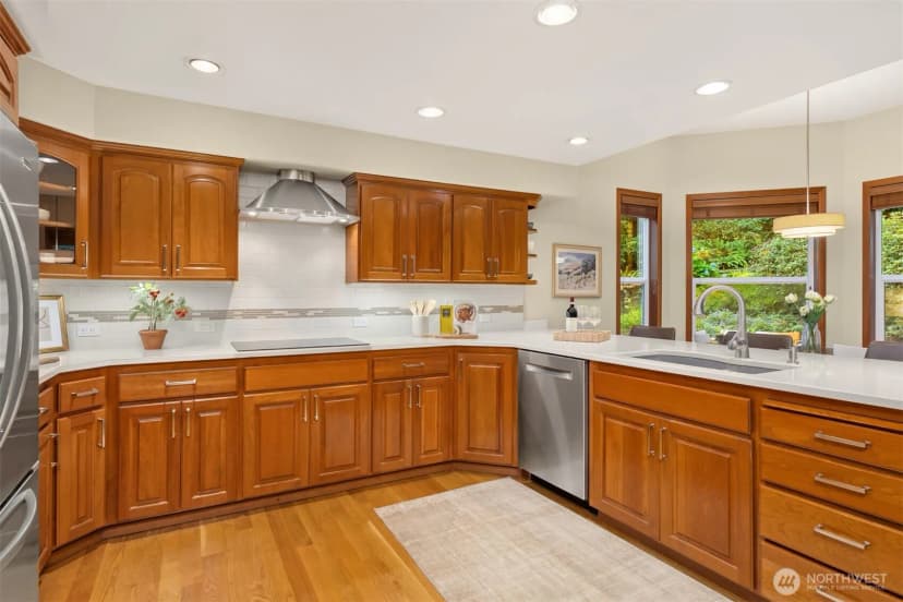 Property photo for 8387 Ne Sumanee Place, Bainbridge Island photo 9
