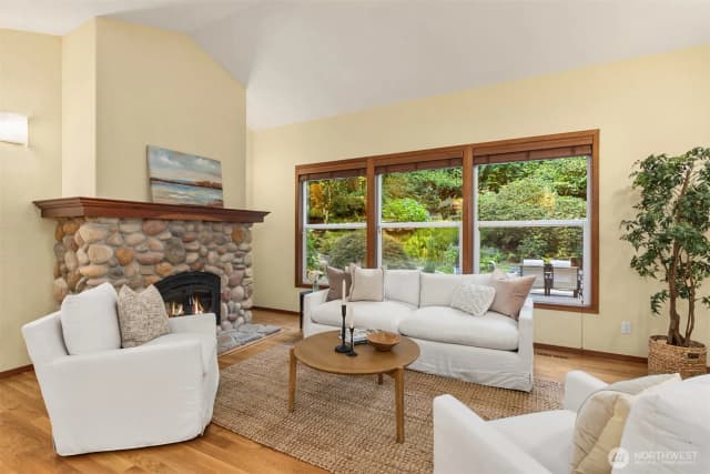 Property photo for 8387 Ne Sumanee Place, Bainbridge Island photo 4