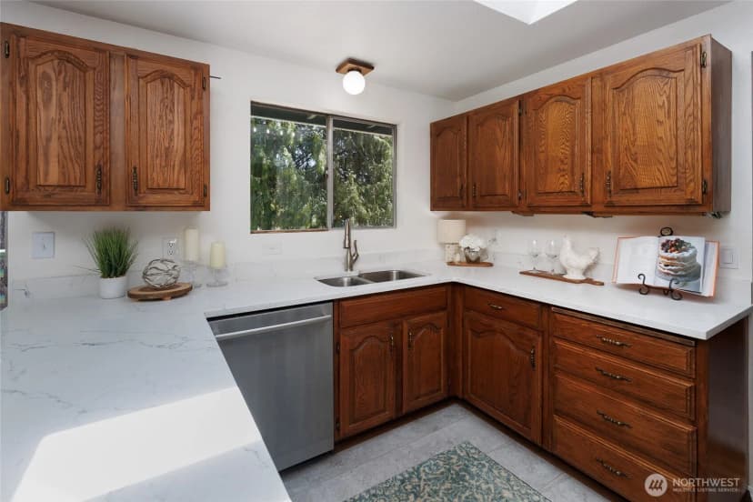 Property photo for 12822 Ne 68th Street, Kirkland photo 14