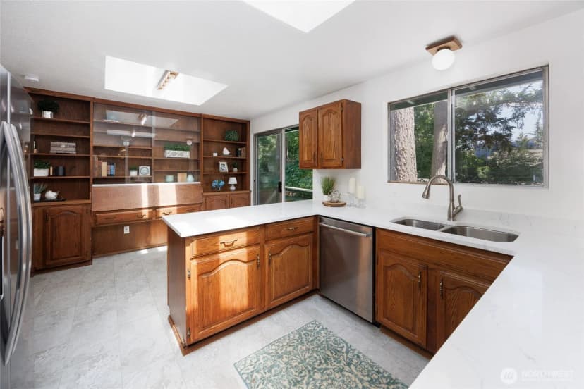 Property photo for 12822 Ne 68th Street, Kirkland photo 10