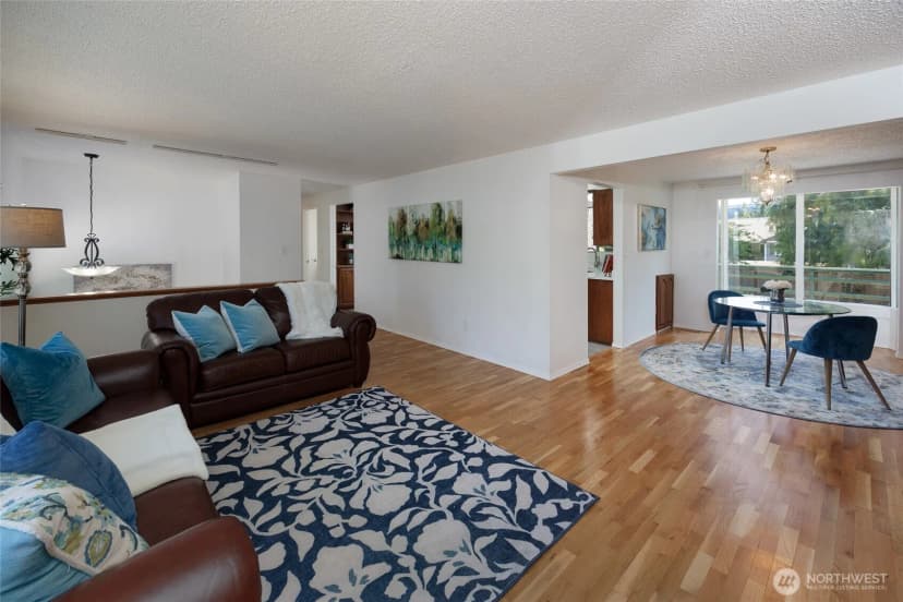 Property photo for 12822 Ne 68th Street, Kirkland photo 7