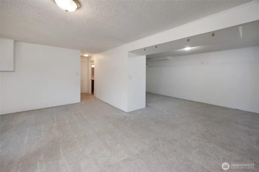 Property photo for 12822 Ne 68th Street, Kirkland photo 27