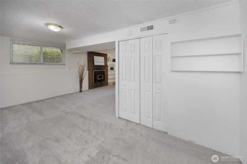 Property photo for 12822 Ne 68th Street, Kirkland photo 29
