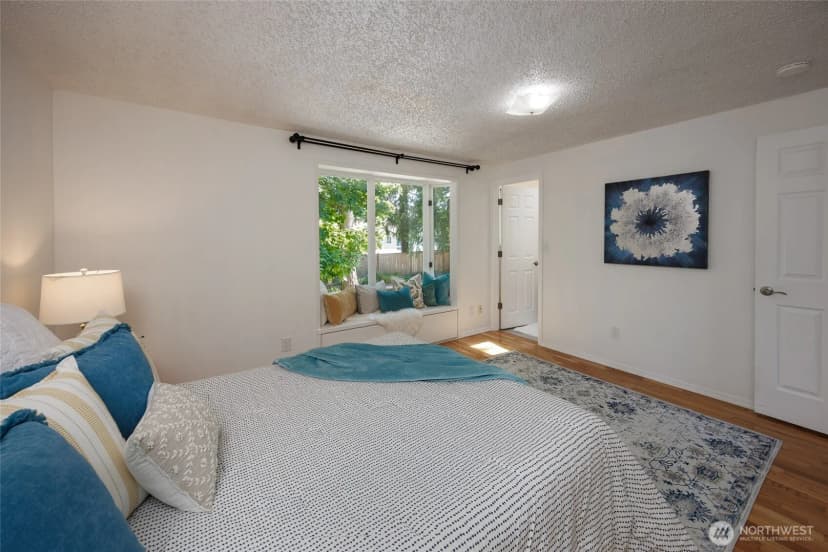 Property photo for 12822 Ne 68th Street, Kirkland photo 23