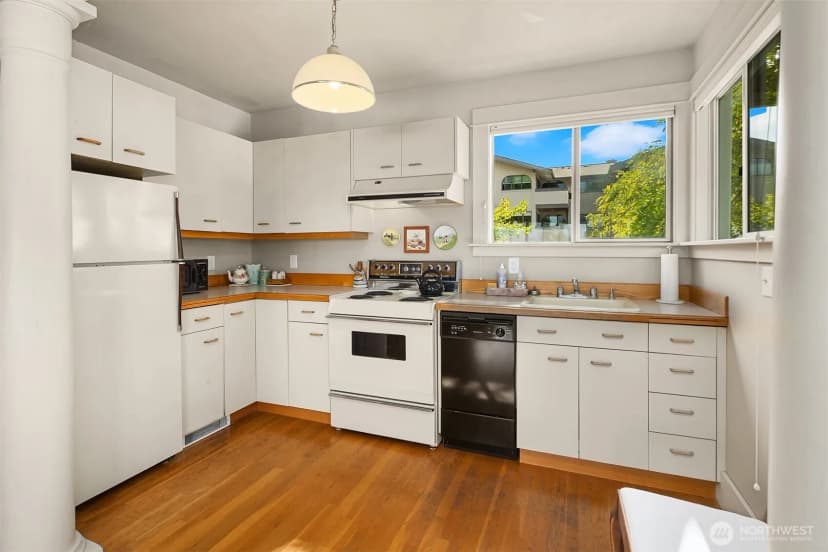 Property photo for 522 Dayton Street, Edmonds photo 17