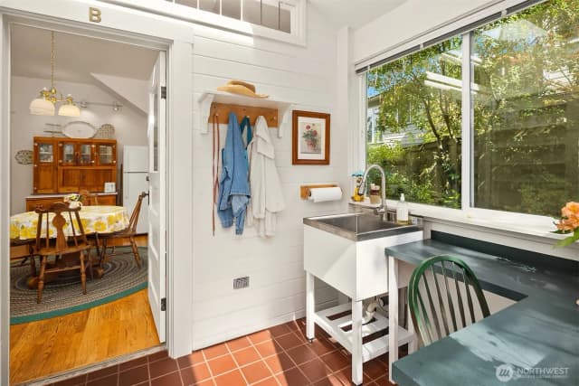 Property photo for 522 Dayton Street, Edmonds photo 5