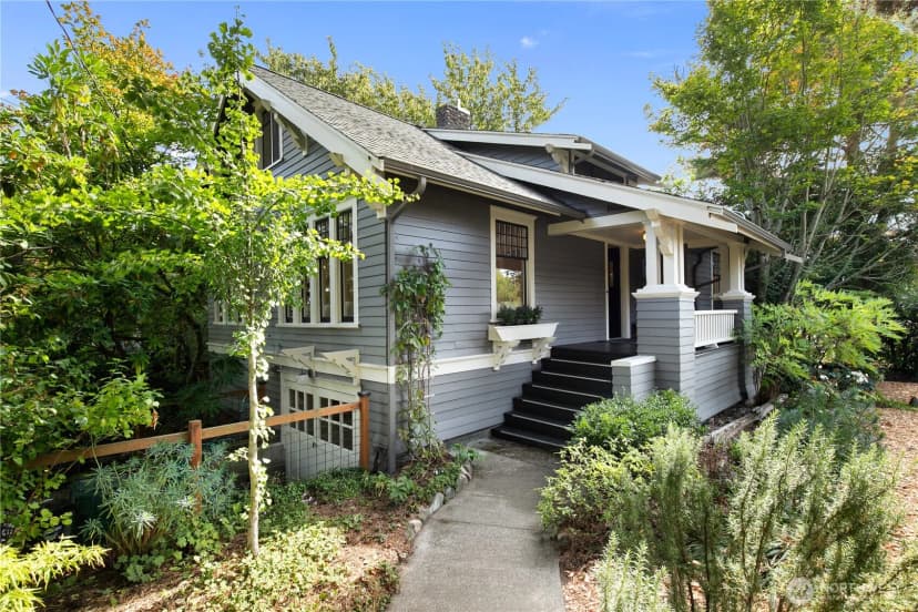 Property photo for 5018 Latona Avenue Ne, Seattle