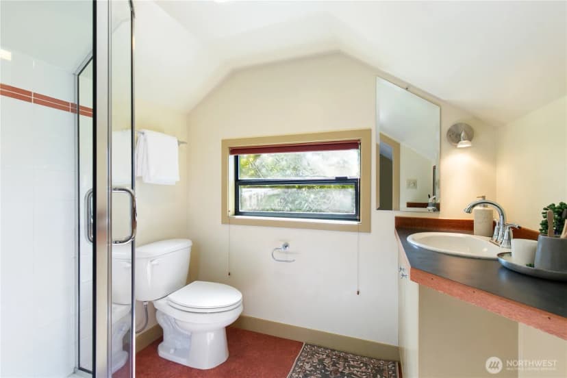 Property photo for 5018 Latona Avenue Ne, Seattle photo 25