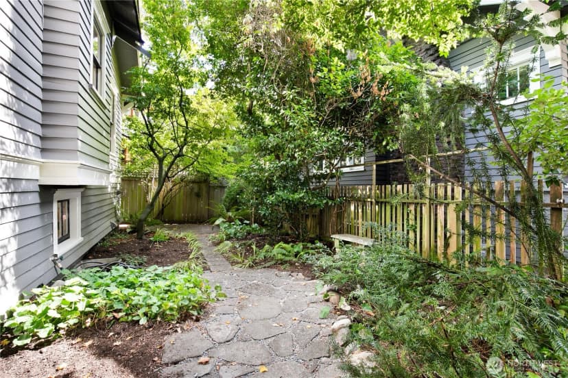 Property photo for 5018 Latona Avenue Ne, Seattle photo 34