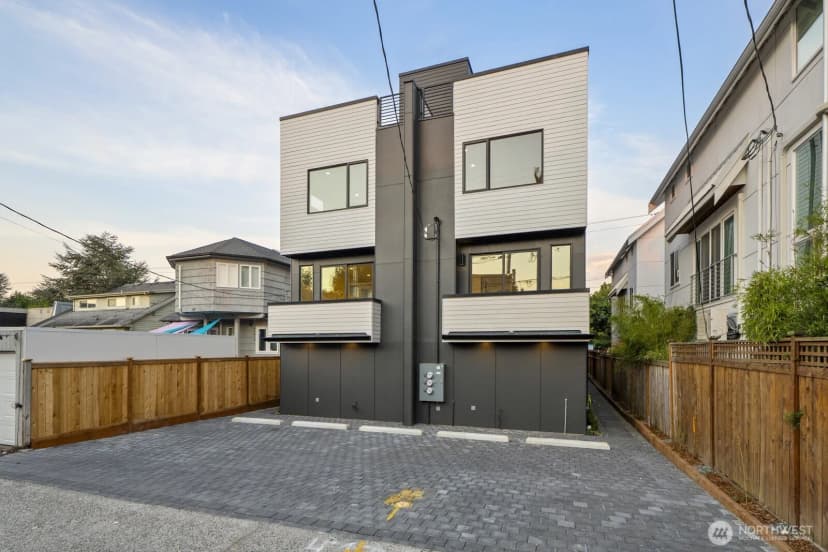 Property photo for 2769 59th Avenue Sw #b, Seattle photo 32