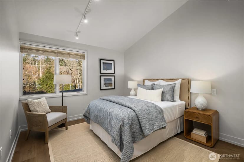 Property photo for 4323 E Lake Sammamish Parkway Se #4323, Issaquah photo 17