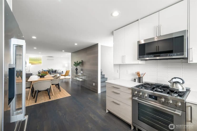 Property photo for 705 20th Place S #a, Seattle photo 7