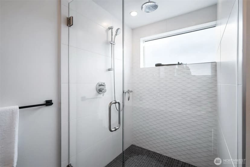 Property photo for 705 20th Place S #a, Seattle photo 17