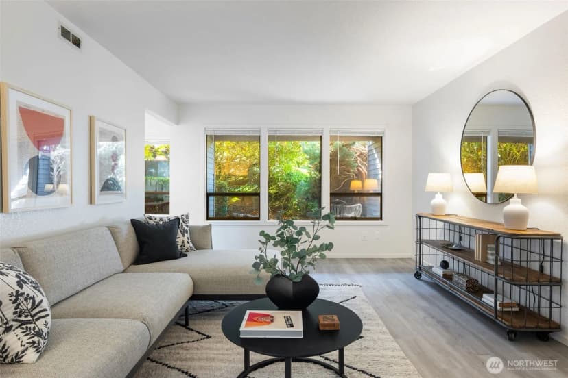 Property photo for 11618 100th Avenue Ne #111, Kirkland