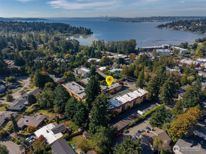 Property photo for 11618 100th Avenue Ne #111, Kirkland photo 22