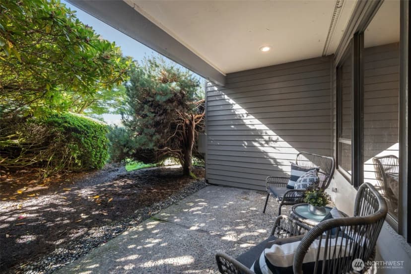 Property photo for 11618 100th Avenue Ne #111, Kirkland photo 18