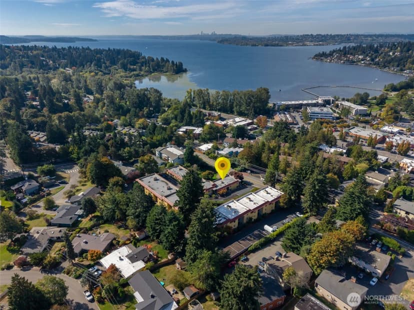 Property photo for 11618 100th Avenue Ne #111, Kirkland photo 21
