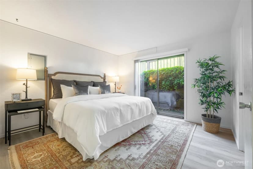 Property photo for 11618 100th Avenue Ne #111, Kirkland photo 10