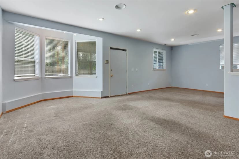 Property photo for 1909 S 375th Street, Federal Way photo 23