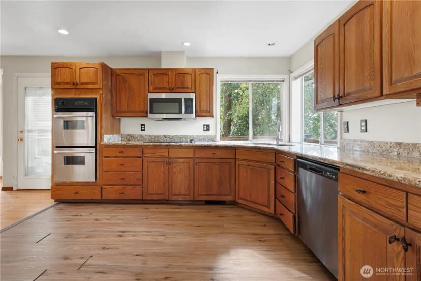 Property photo for 1909 S 375th Street, Federal Way photo 8