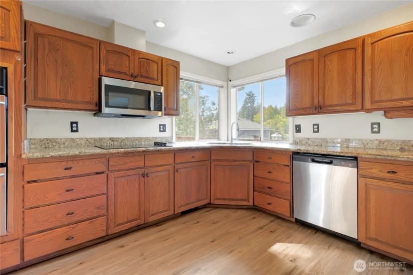 Property photo for 1909 S 375th Street, Federal Way photo 10