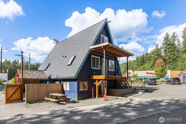 Property photo for 19201 Ne Woodinville Duvall Road, Woodinville photo 3