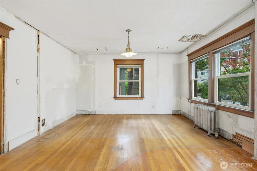 Property photo for 516 E Thomas Street #202, Seattle photo 18