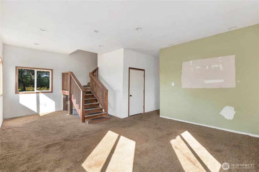 Property photo for 15721 67th Avenue Ne, Arlington photo 3