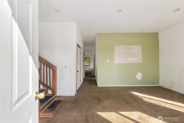 Property photo for 15721 67th Avenue Ne, Arlington photo 2