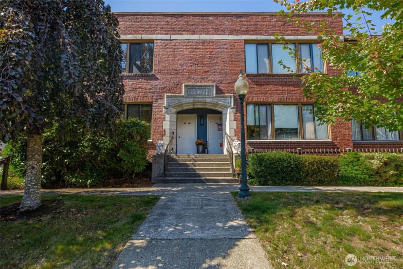 Property photo for 2120 Highland Ave Avenue #301, Everett photo 2