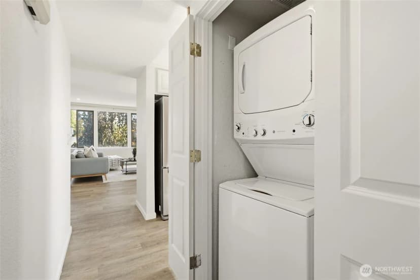 Property photo for 2120 Highland Ave Avenue #301, Everett photo 16