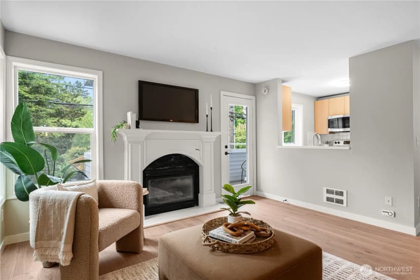 Property photo for 3435 California Avenue Sw #103, Seattle photo 13