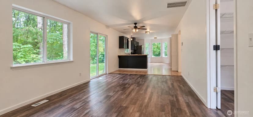 Property photo for 9008 138th Street E, Puyallup photo 11