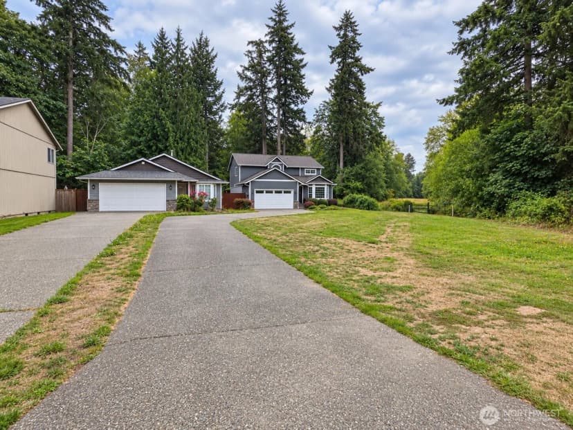 Property photo for 9008 138th Street E, Puyallup photo 2