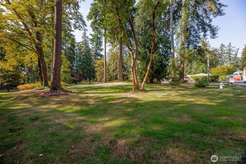 Property photo for 12832 Holiday Drive Ne, Kirkland photo 37